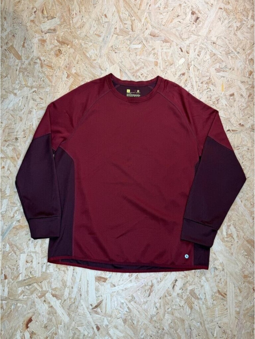 Xersion Mens XL Long Sleeve Athletic T-Shirt Burgundy Red Quick Dry Polyester